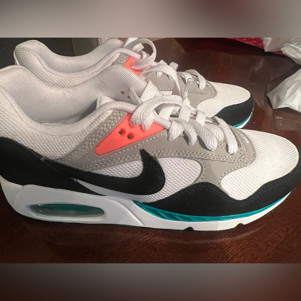 Nike air max correlate- 7- new without box